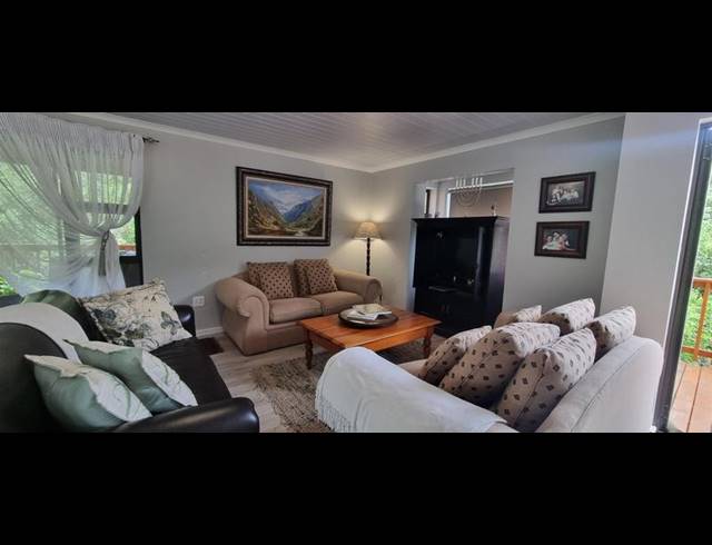 3 BEDROOM HOUSE FOR SALE IN DWARSWEGSTRAND